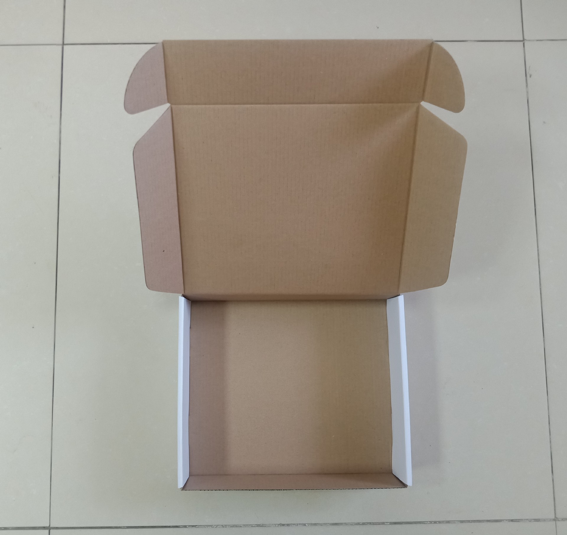 纸箱定制快递箱打包长方形邮政搬家纸盒瓦楞飞机盒子包装纸盒现货