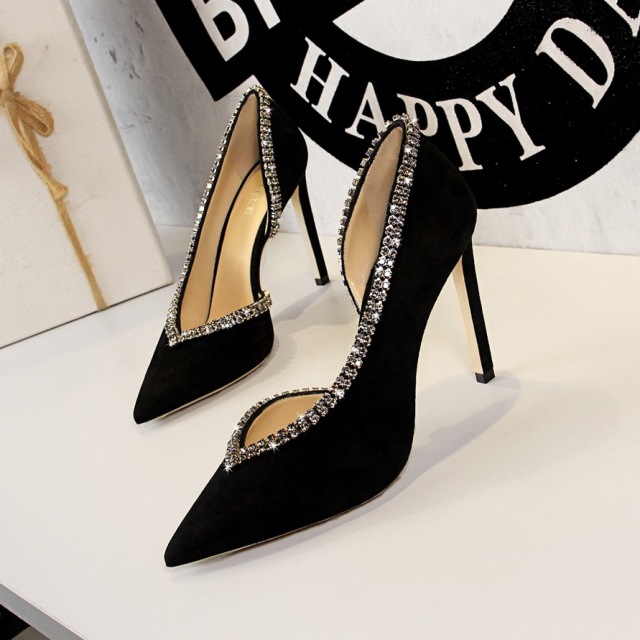 European and American fashion sexy banquet super high heel suede shallow mouth V-shaped saliva drill side hollow 