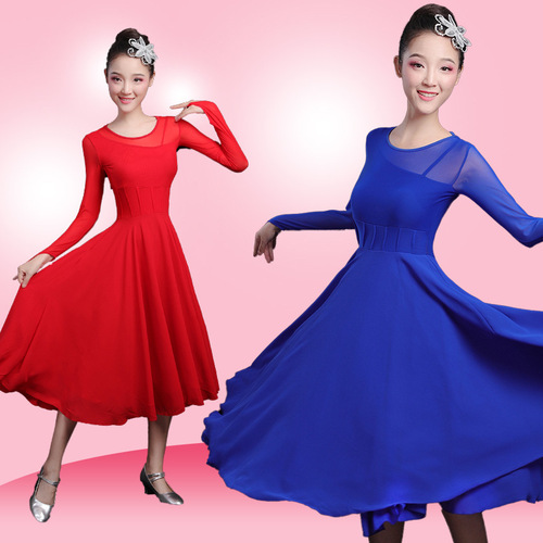 Dance the 2019 square dance, and pray for the new dress. Modern dance, Latin dance, Cha Cha, three major swing skirts for women.