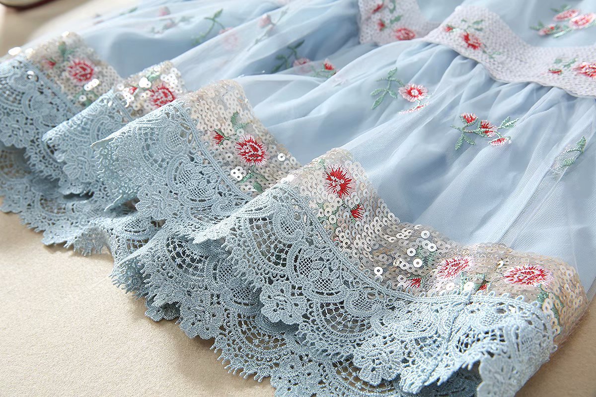 1219-05 珠片绣小花连衣裙码数SMLXL颜色蓝色杏粉色