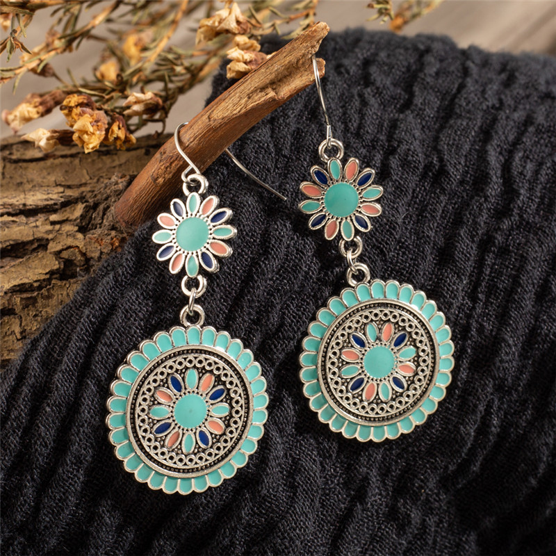 New Fashion Vintage Bohemian Flower Earrings display picture 3