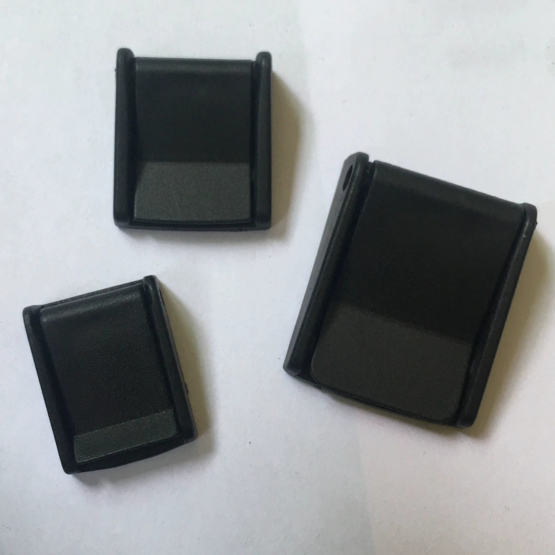 Поставка производителя: пластиковая пряжка