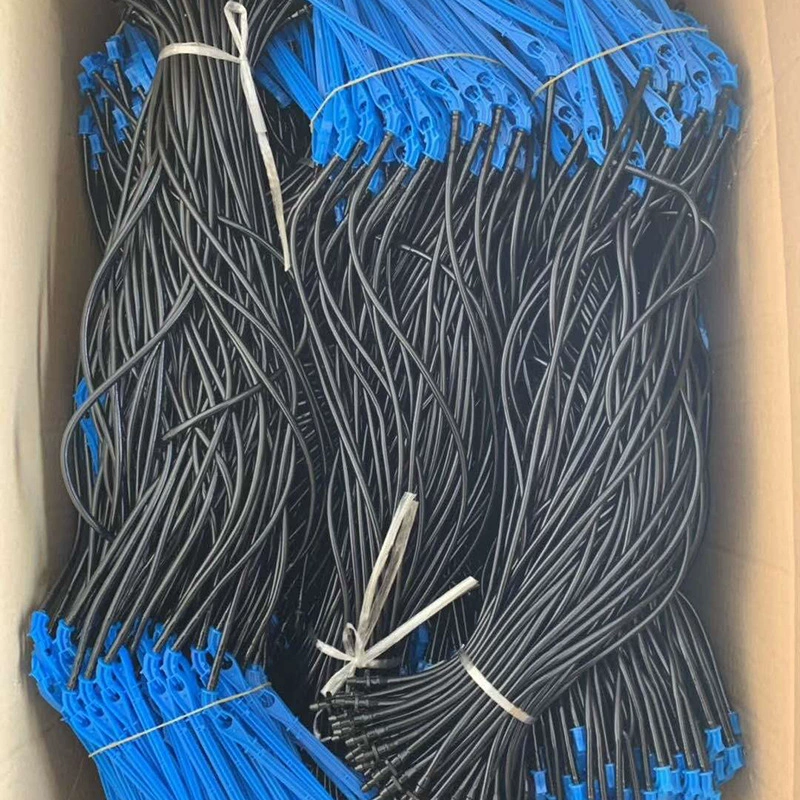 Производитель продает одноразовые двухкапельные стрелы для сельскохозяйственного орошения, капельные стрелы для орошения теплицы, капельные стрелы, система капельного орошения.