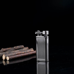 Manufacturer supplies metal pipe oblique fire grinding wheel, fashionable and portable windproof black vertical strip, can be customized for drop shipping