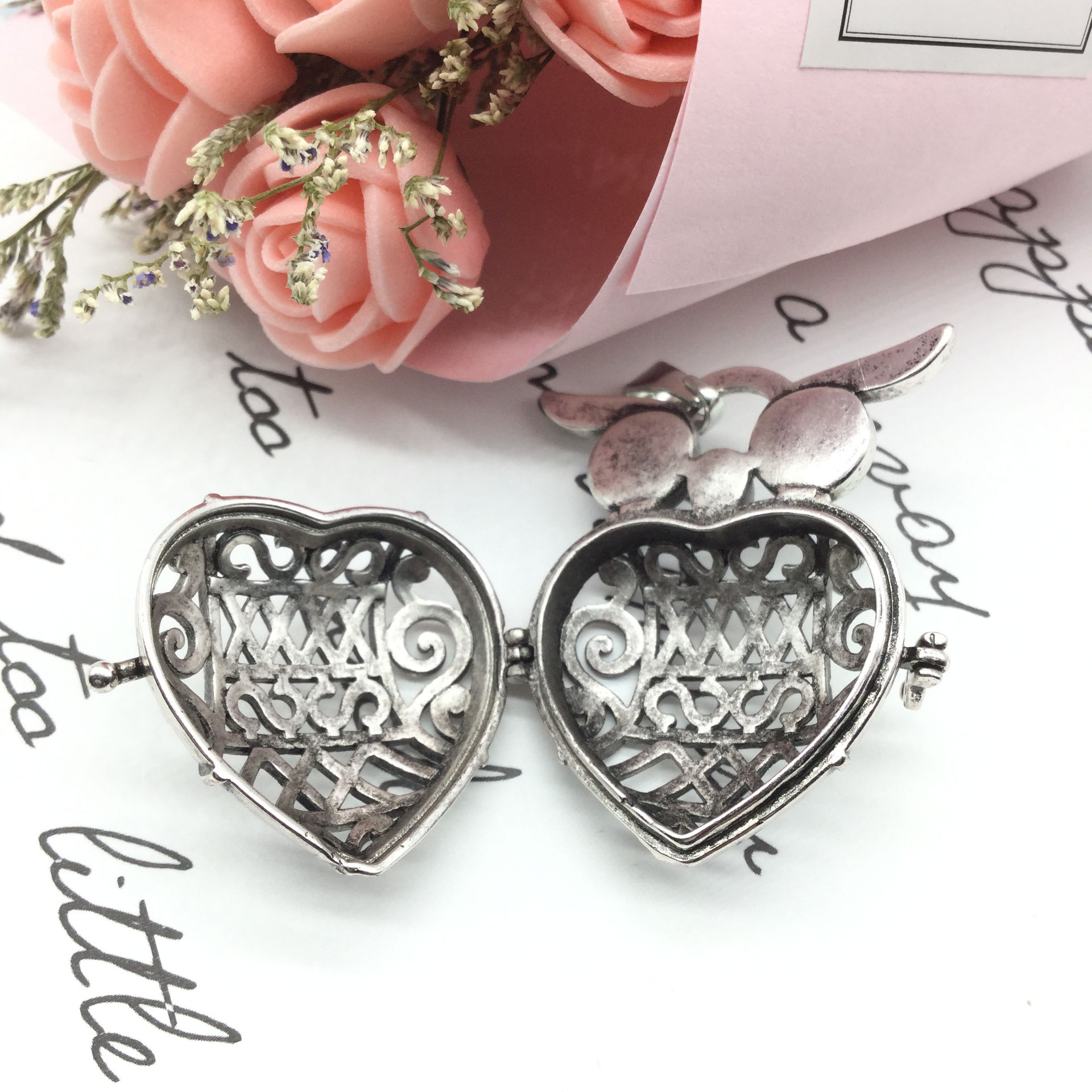 Owl Diffuser Necklace Image 4