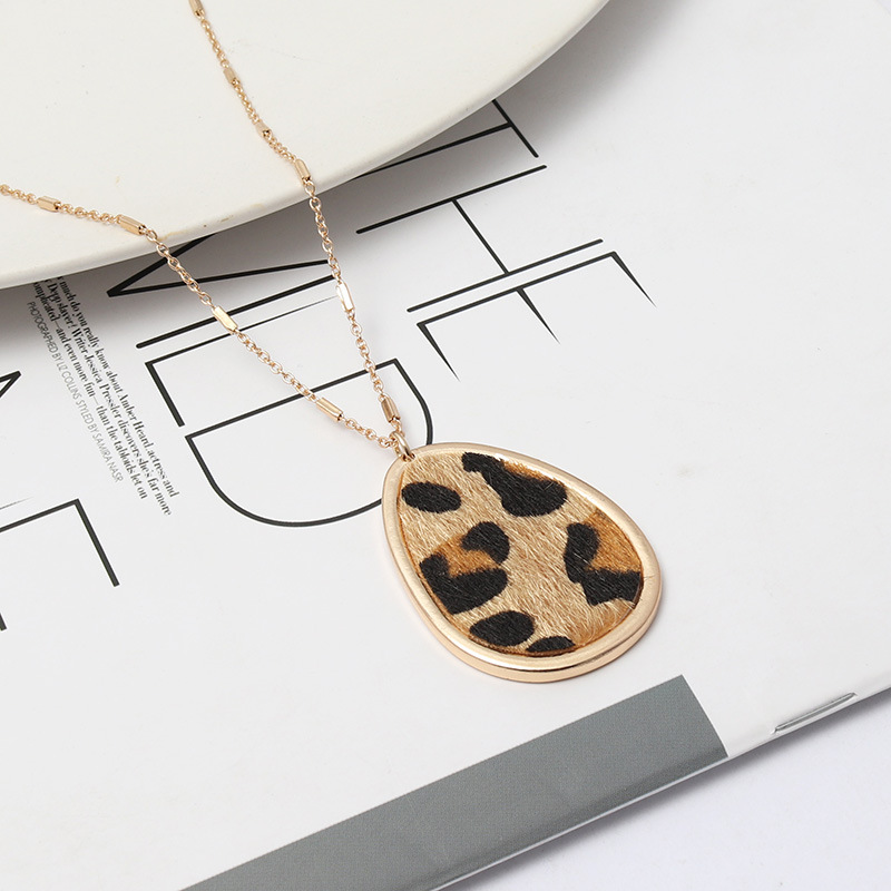 Women'S Gender Inlay Design 1 Piece Retro Geometric Leopard Alloy Inlay Shell Women's Pendant Necklace
