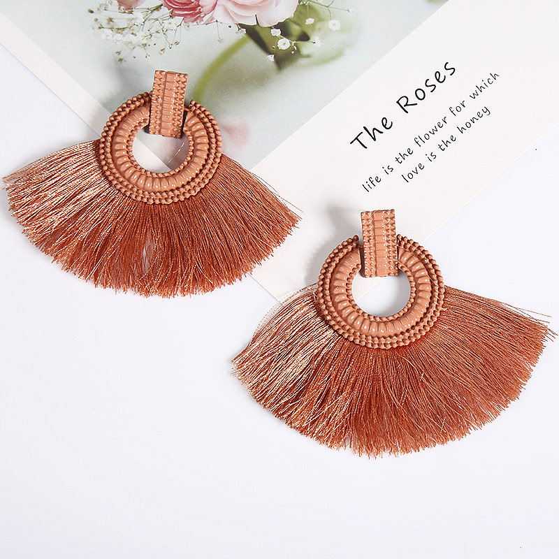 Bohemian Fan-shaped Tassel Earrings Wholesale display picture 3