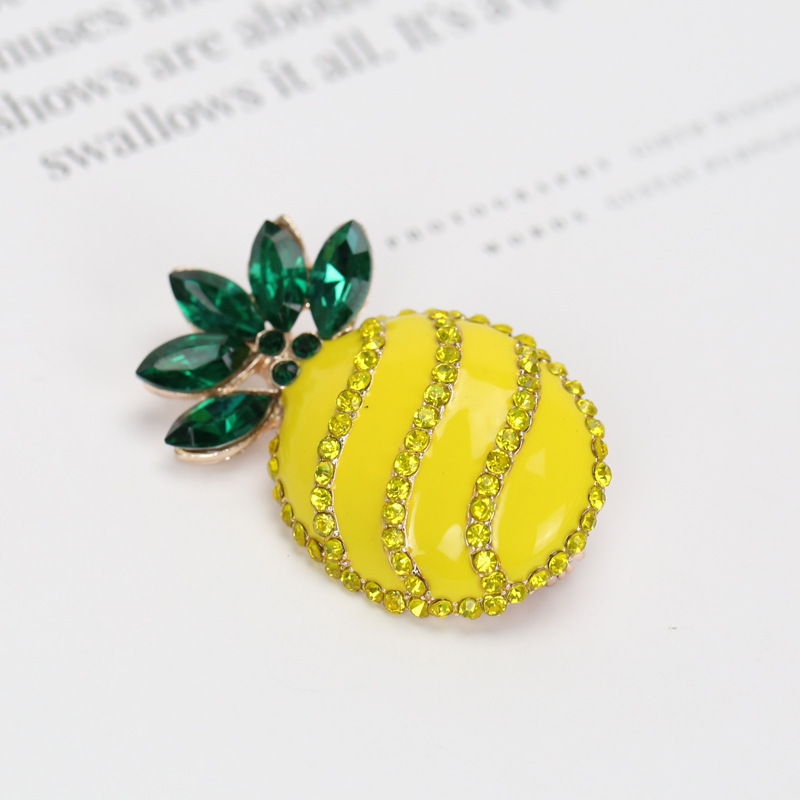 Creative Fashion Fruit Brooch Summer Fresh Oil Drop Pineapple Corsage display picture 4