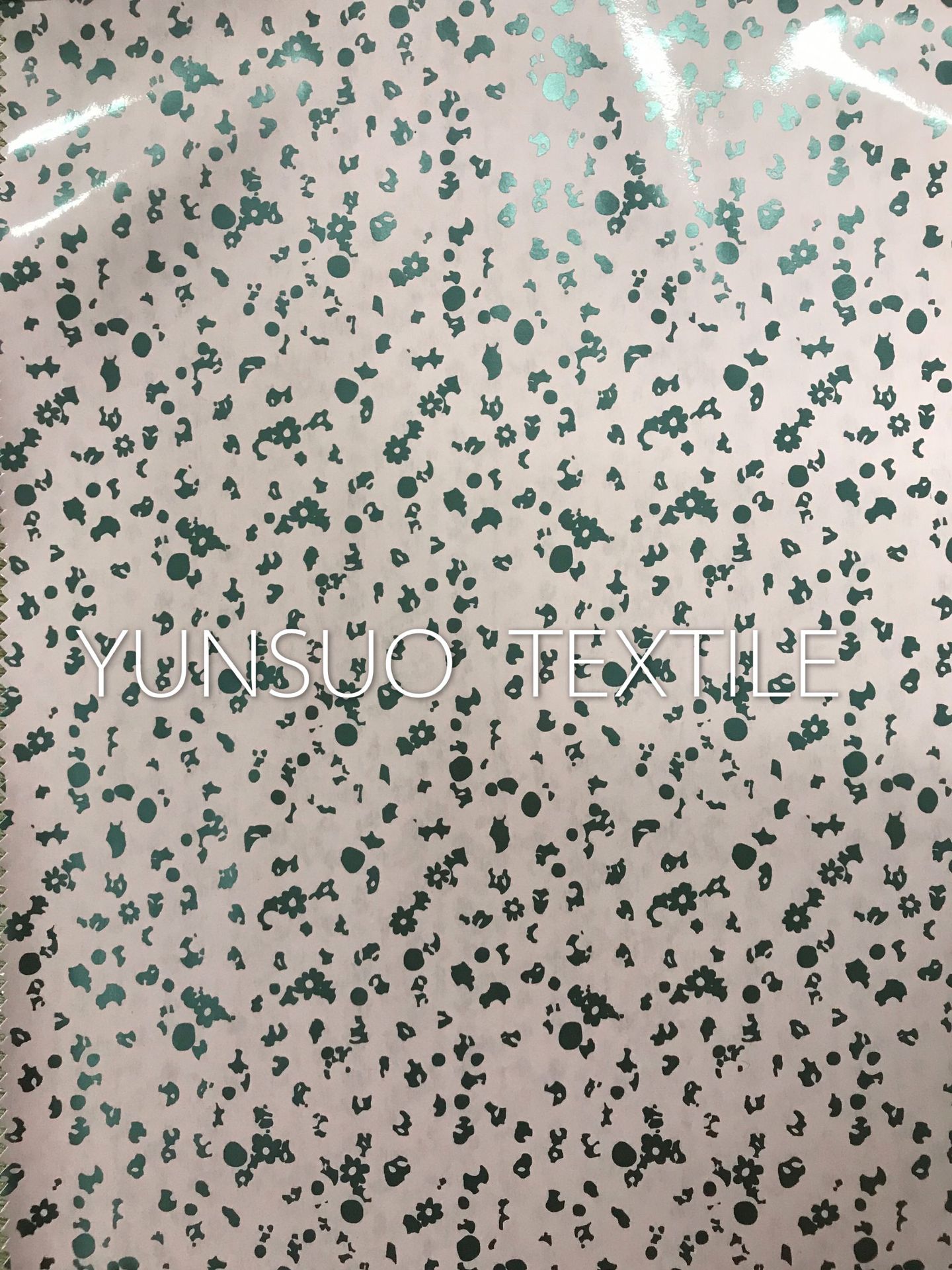 银粉色  PU印花革 服装面料 防雨PU 雨衣夹克PU