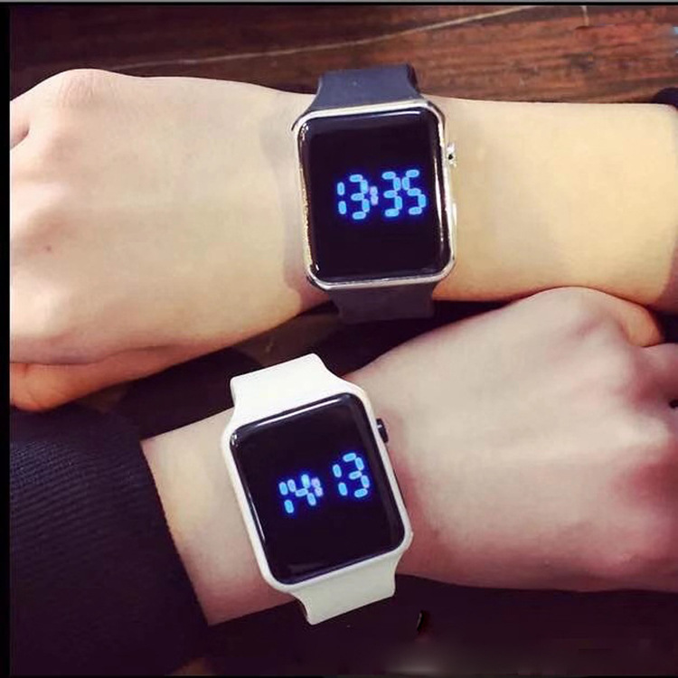 廠家現貨批發兒童時尚LED蘋果款手表方形led手表學生情侶電子表
