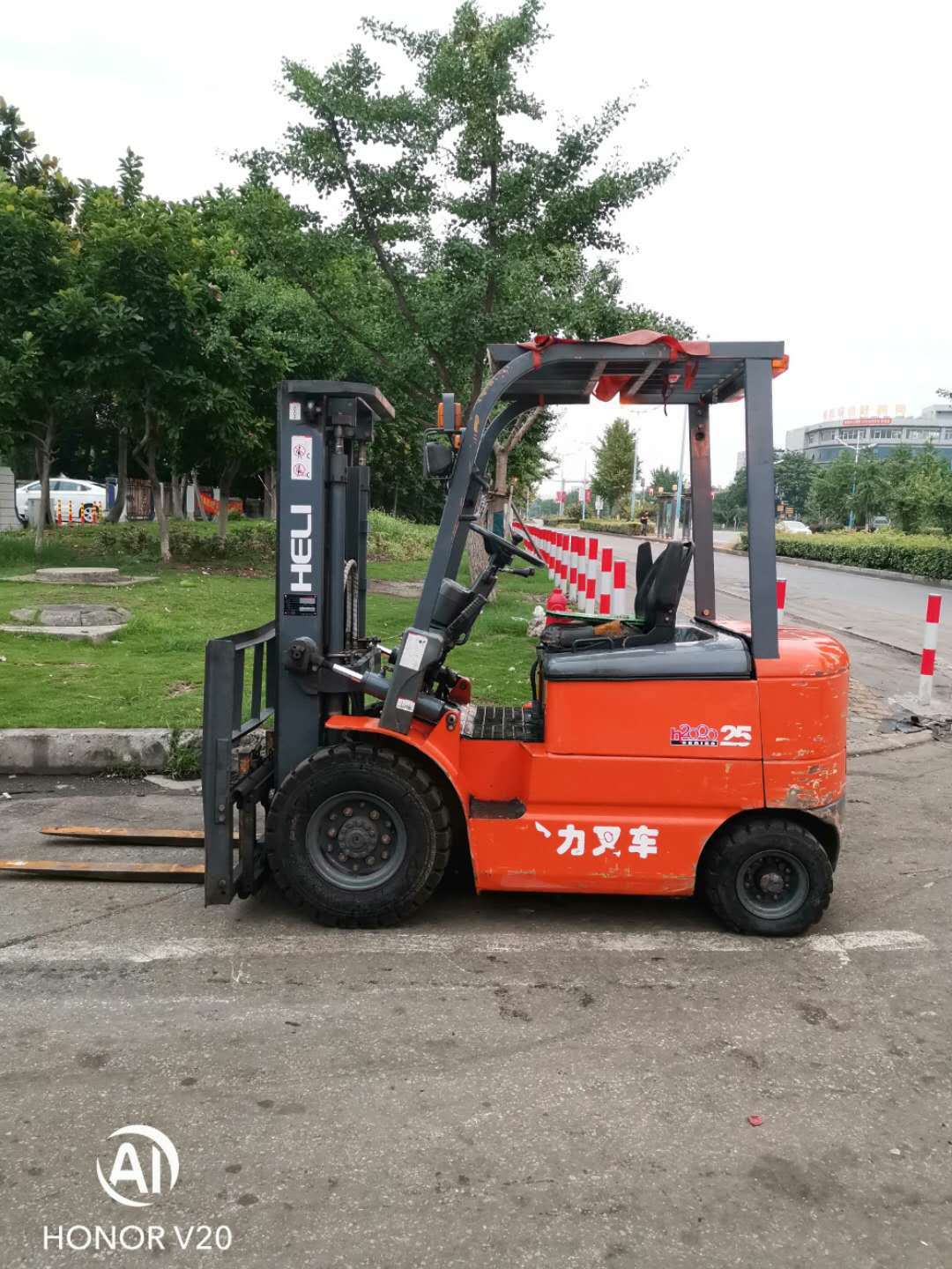 个人二手合力电动叉车1.5吨合力2吨叉车电瓶叉车合力3吨电动叉车