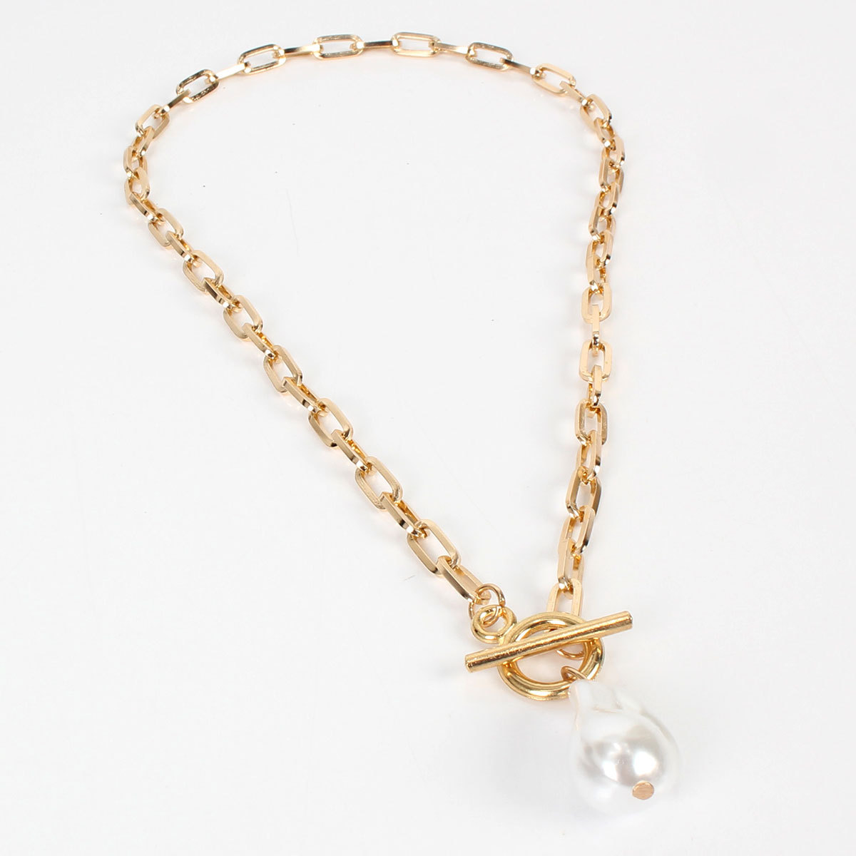 Jewelry simple and irregular pearl clavicle chain pendant wholesales fashion