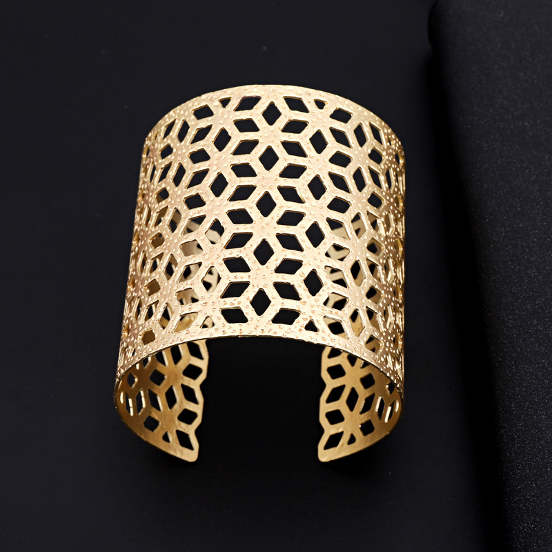 Jewelry Wide Bangle Exaggerated Carved Bracelet Metal Retro Bracelet display picture 14