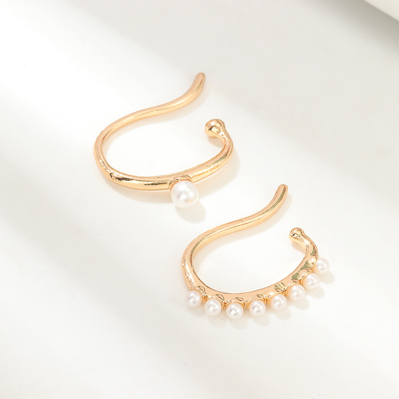 Fashion C Shape Plating Alloy No Inlaid Earrings display picture 7