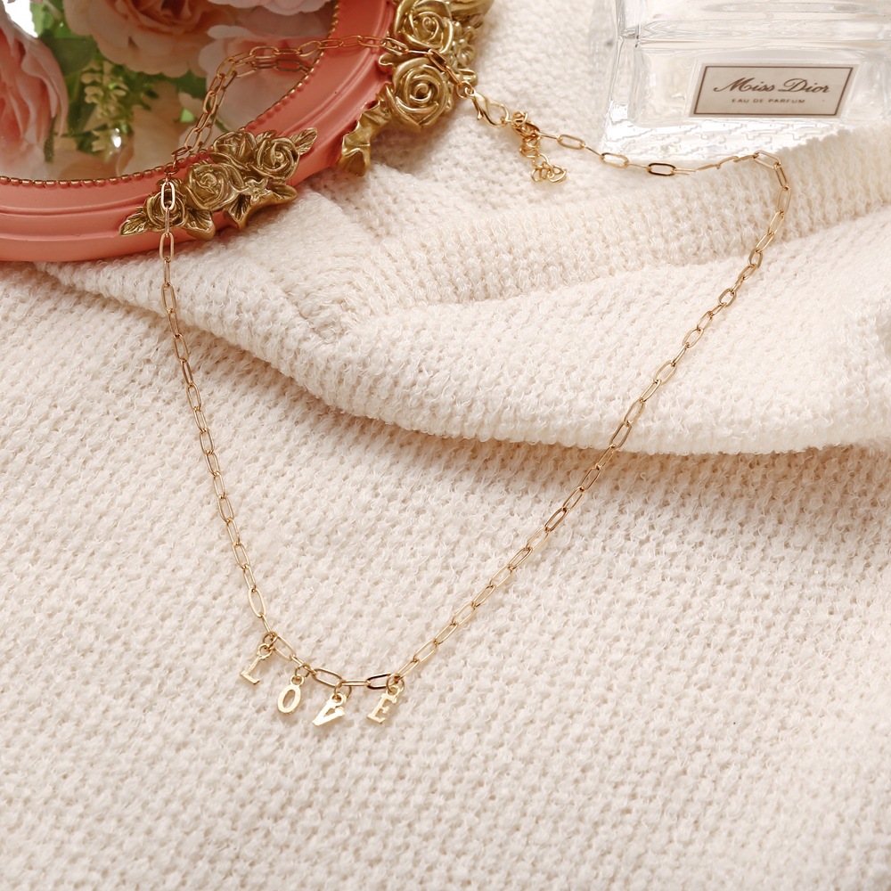 الأزياء جديد الذهب سبائك الترقوة سلسلة الرجعية بسيطة الإنجليزية إلكتروني المرأة قلادة قلادة Nihaojewelry display picture 3