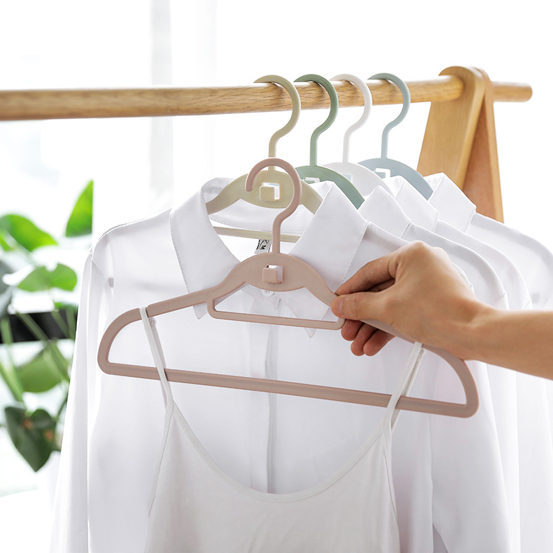 供应塑料防滑塑料衣架塑料衣架定制防滑塑料衣架无痕晒衣架多色