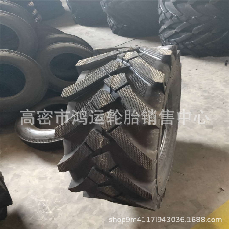 现货 20/30工程 20.5/70-16 人字花纹 装载机小铲车轮胎 16/70-20