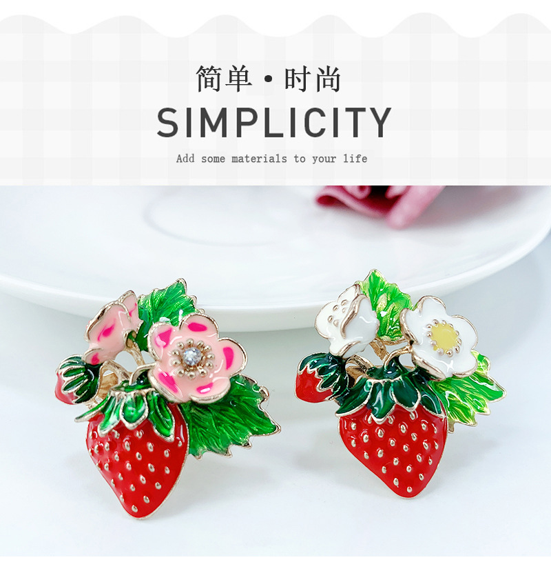 New popular painted drip enamel fruit strawberry brooch allmatch brooches wholesalepicture1