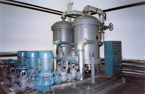 制造各种型号水平浮动盘管换热器