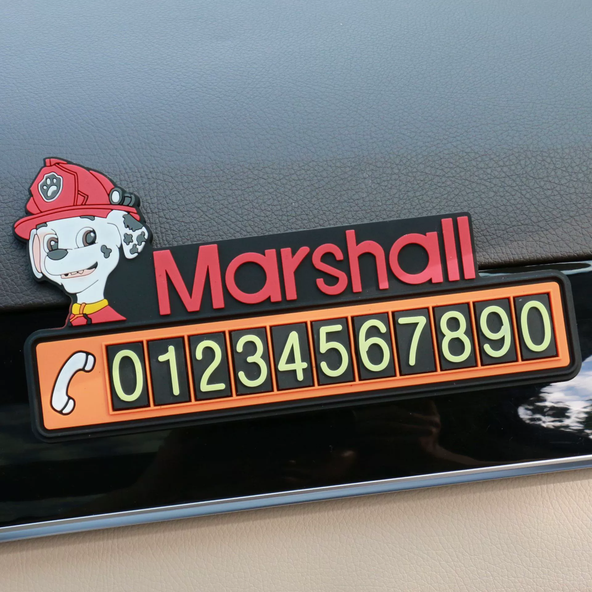 Временная парковка номерной знак мобильный телефон творческий интерьер автомобиля Украшение мультфильм кость щенок светящийся