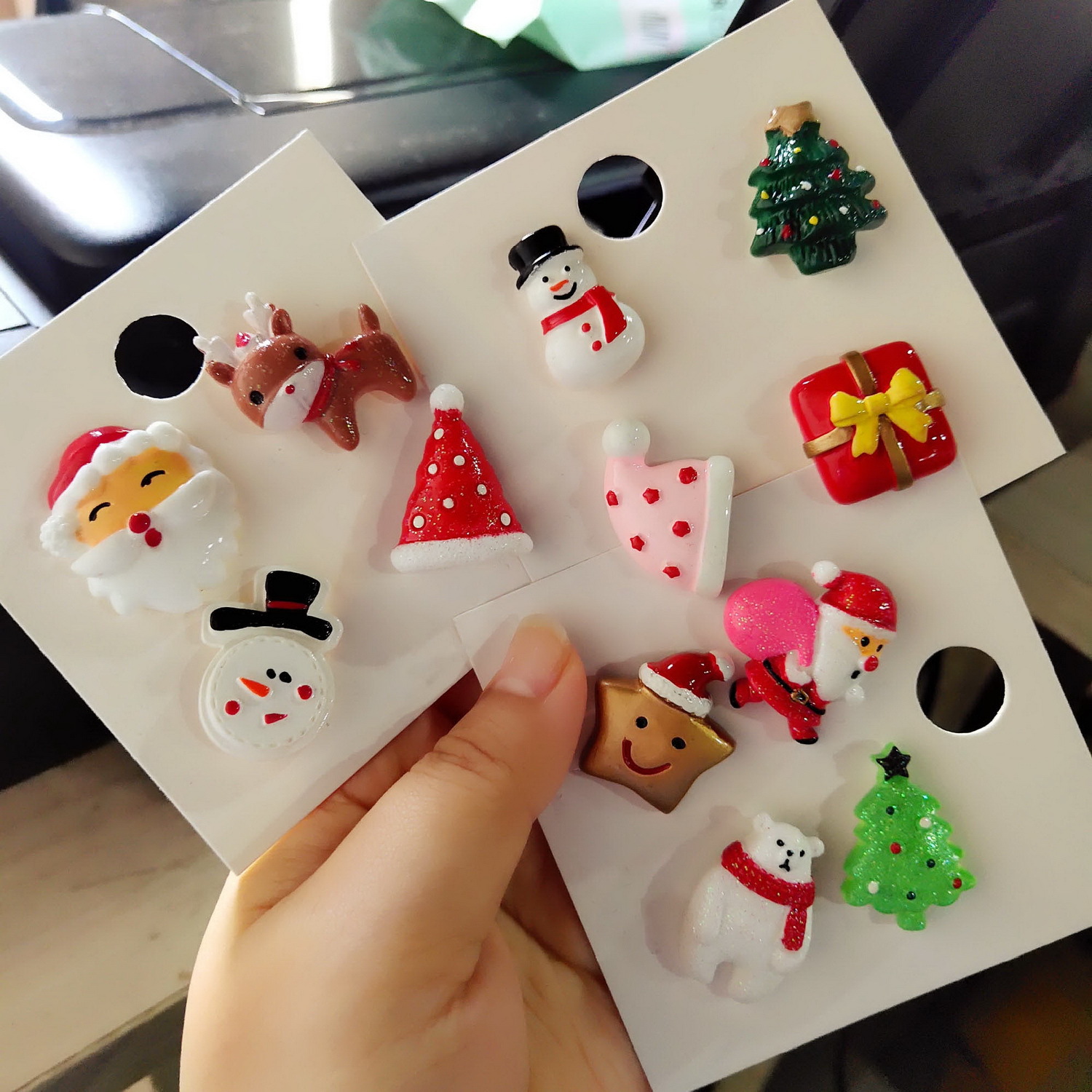 Fashion Christmas Hat Santa Claus Arylic Plating Women's Brooches display picture 10