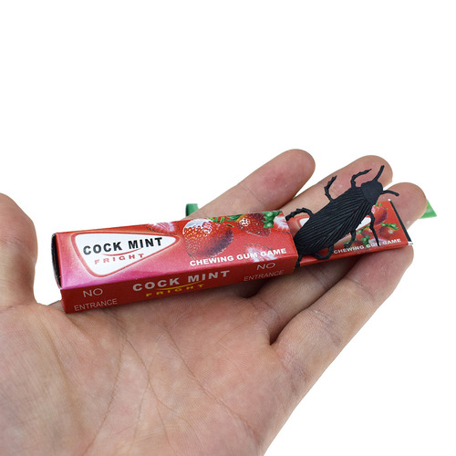 New and unique funny gum chewing gum prank toy that scares cockroaches and mice chewing gum