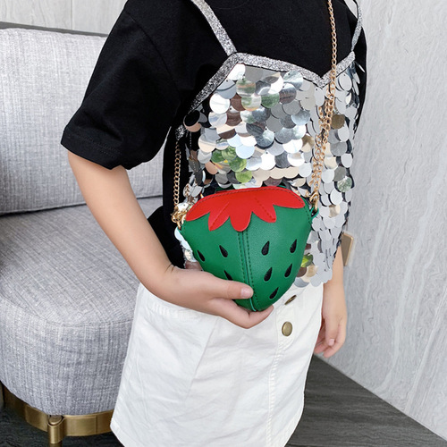 Children's Crossbody Bag Korean Version 2020 Cute Strawberry Toddler Baby Mini Coin Purse Girls Shoulder Accessories Small Bag