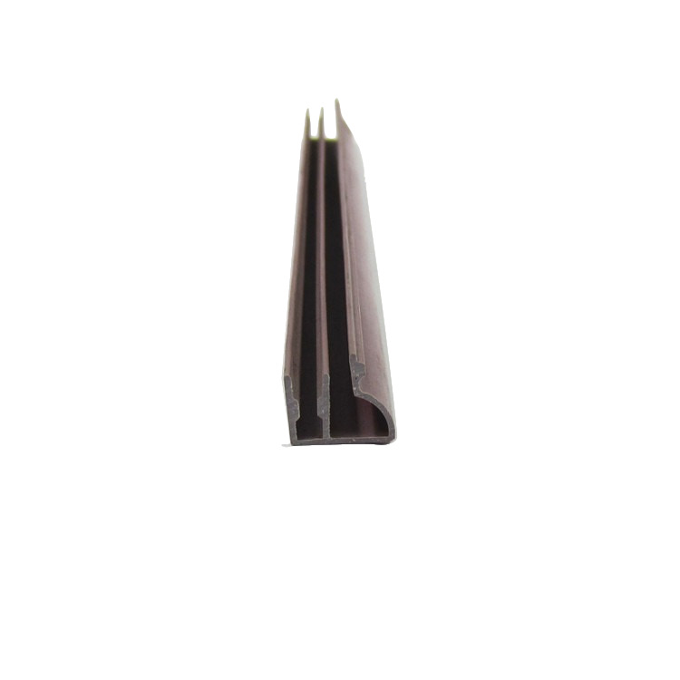 Productos de extrusión de plástico PVC tira de plástico Borde de sellado ranura para tarjeta de PVC perfil capas de procesamiento de extrusión