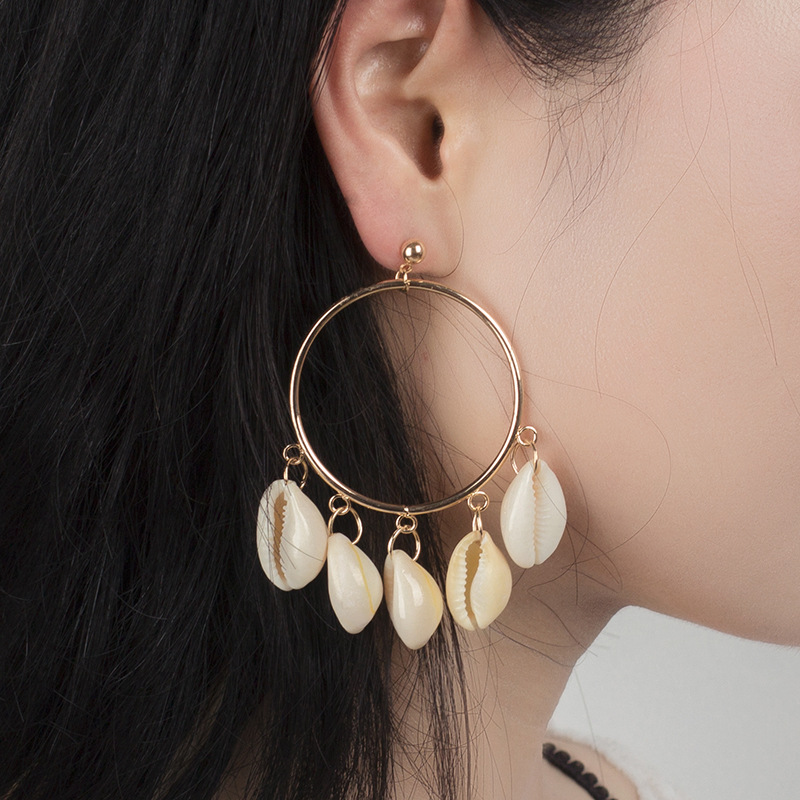 Summer New Natural Shell Exaggerated Geometric Big Circle Earrings display picture 2