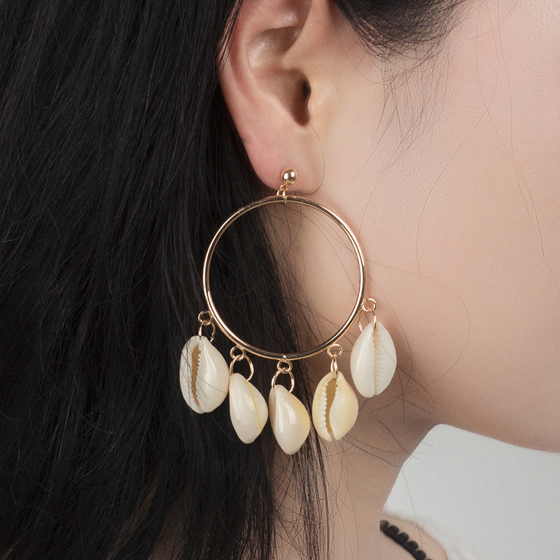 20g Weight Earrings Classification Shell Material Women'S Gender Fashion Style Gold Color Summer New Natural Shell Exaggerated Geometric Big Circle Earrings 1