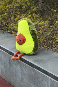 跨境牛油果抱枕水果毛绒玩具来图定制异形公仔diy可加logo