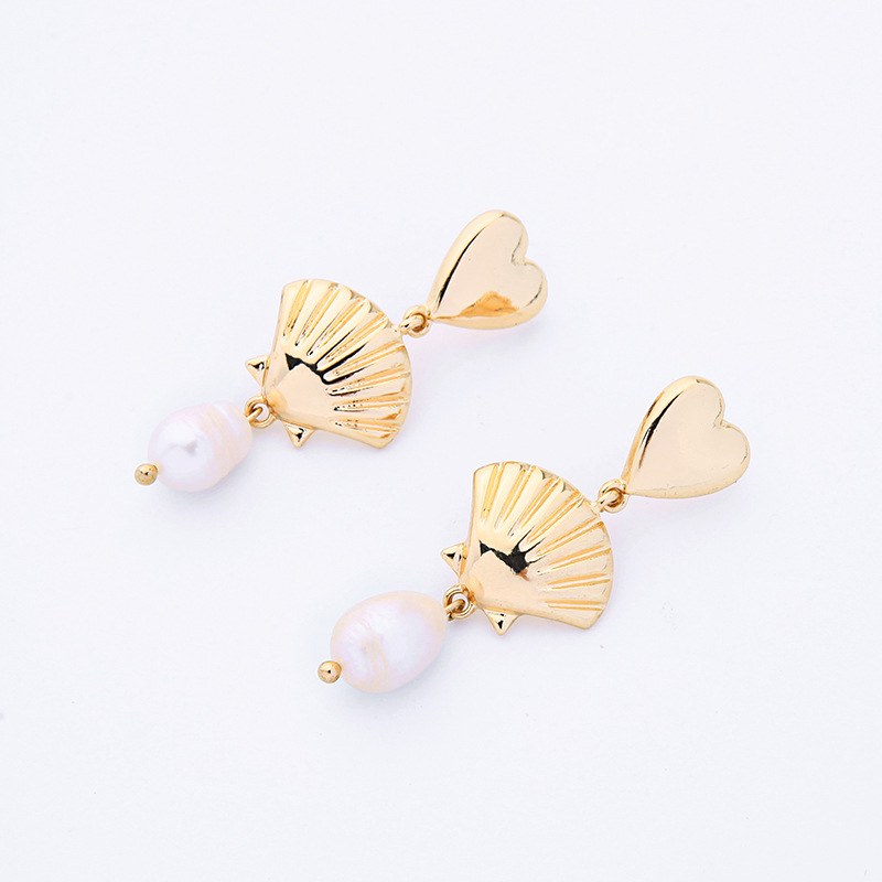 Simple Heart-shaped Earrings S925 Silver Earrings New Shell Pearl Earrings display picture 10