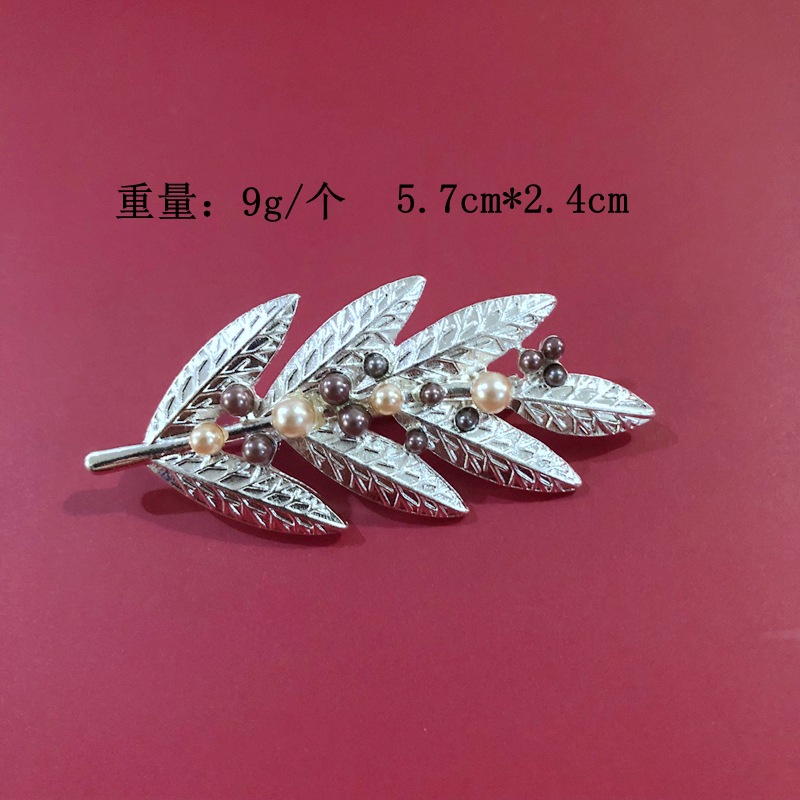 Silver Brooch Colored Beads Embellished Leaf Brooch Men And Women Suit Collar Scarf Pin display picture 1