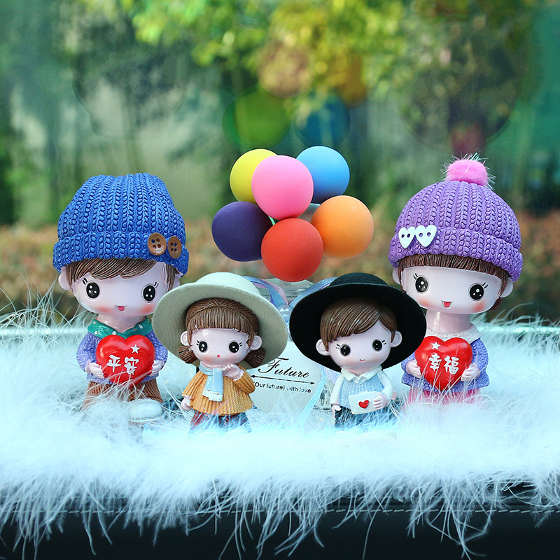 Cute cartoon shaking doll flat security family Fu car resin ornaments Creative balloon car interior gift