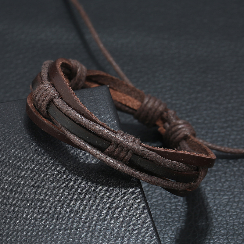 Hand-woven Vintage Leather Bracelet Jewelry Wholesale Simple Men's Leather Bracelet display picture 2