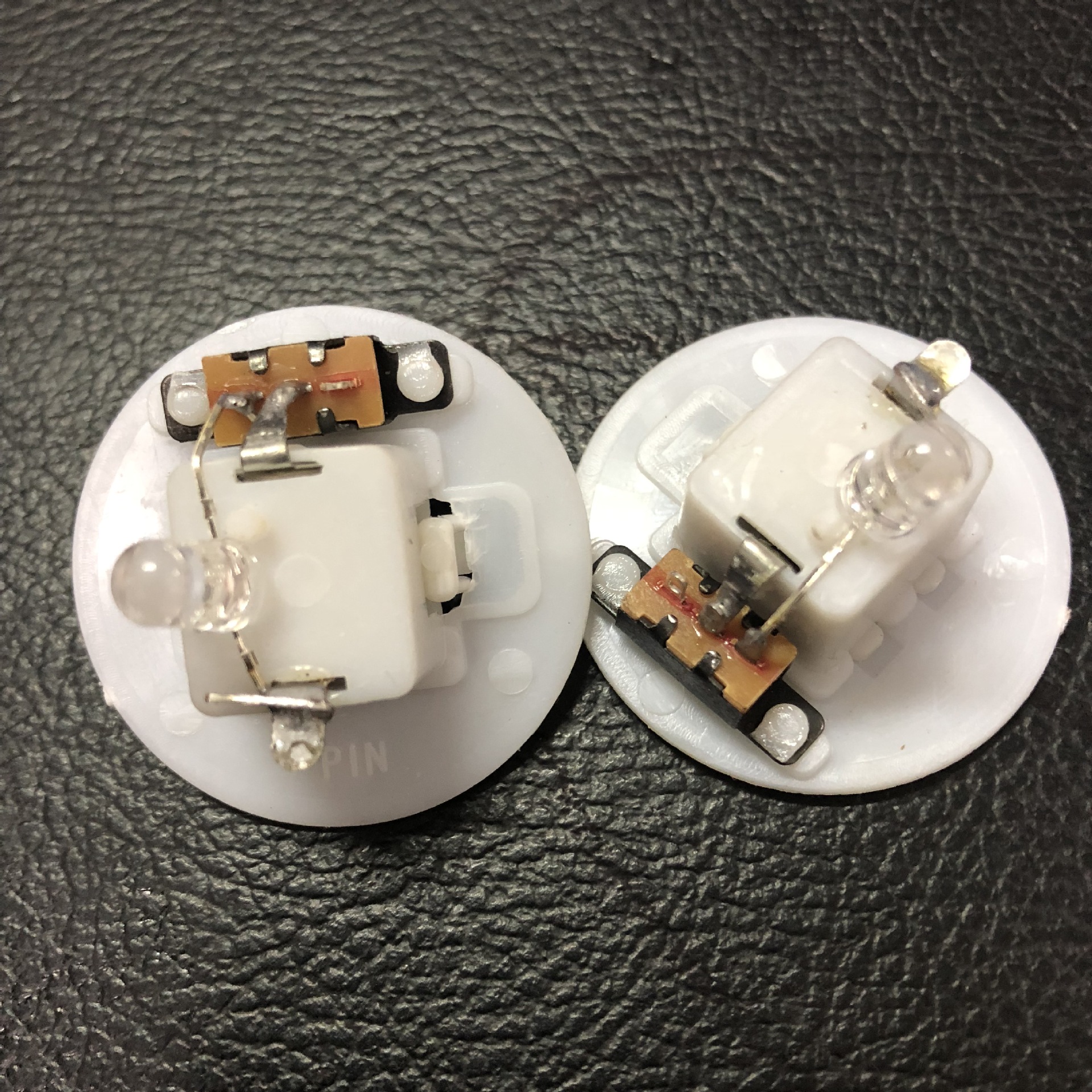 供应七彩小夜灯底座3.5厘米LED电子发光机芯手工迷糊娃娃玩具配件