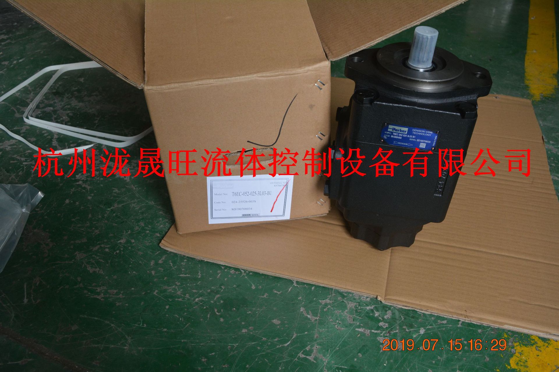 特价供应PARKER(派克)叶片泵T6EC-052-025-3L03-B1