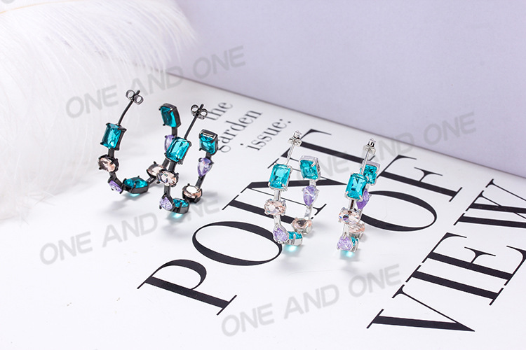 Fashion C-shaped Matching Glass Stone Earrings display picture 2