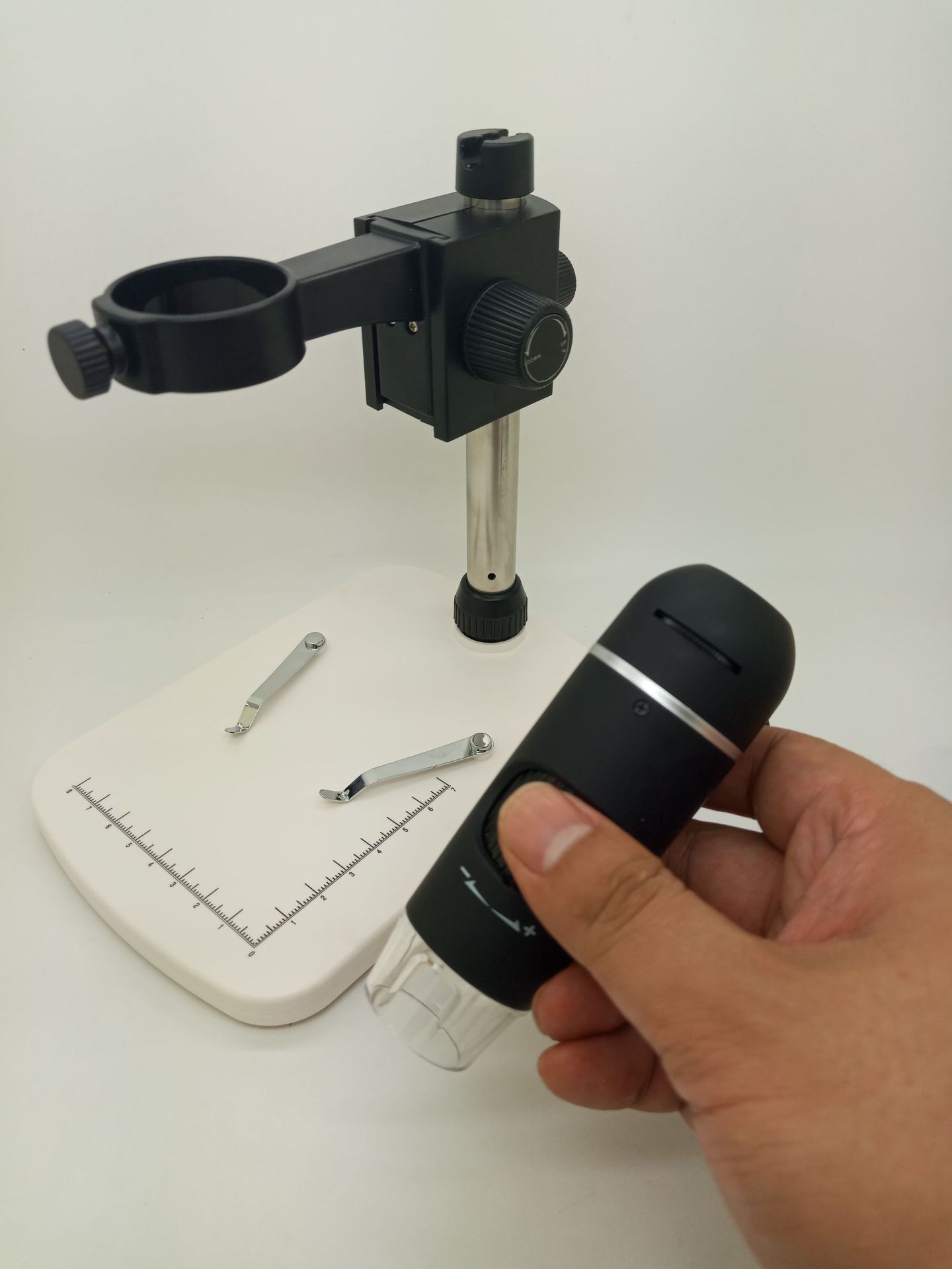 UM012C-自家私模500M手持显微镜带测量支持苹果电脑升降支架