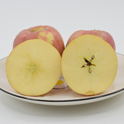 Shaanxi source of sweet water Fuji apple Sunlight Apple Juicy Manufactor On behalf of