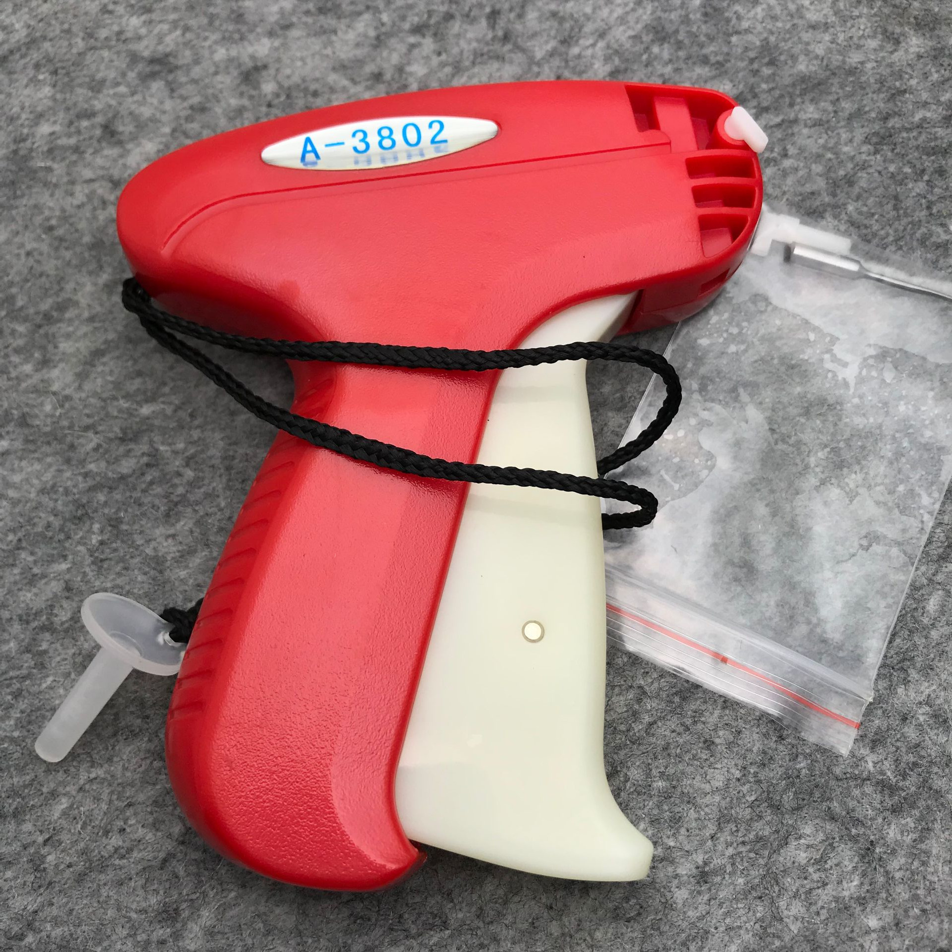 CE7569E7F209AA55F0DE242E1CF75D