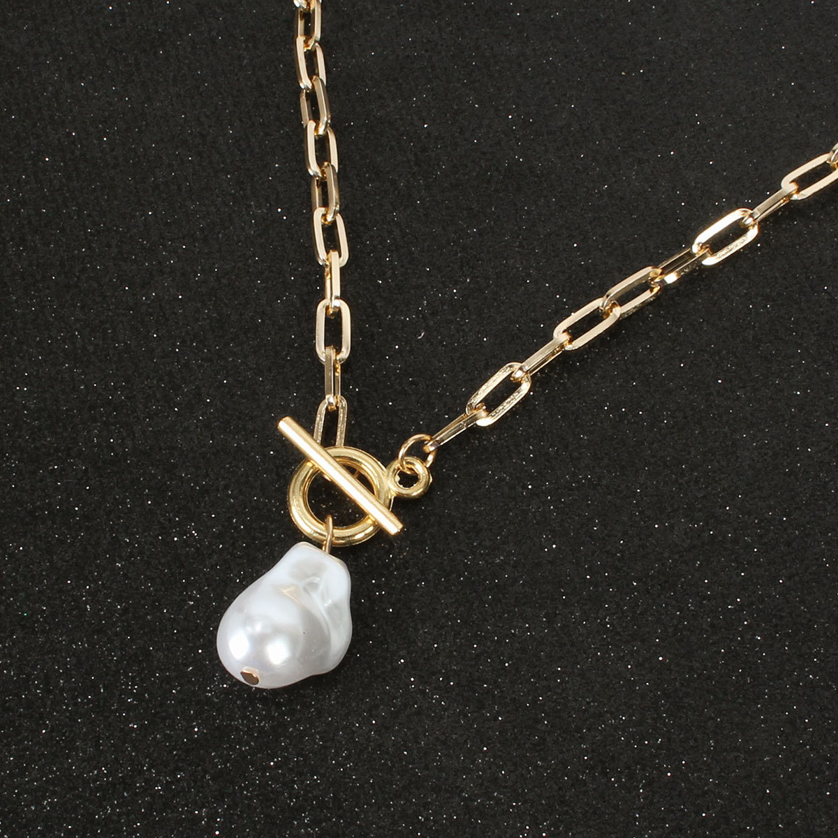 Jewelry Simple And Irregular Pearl Clavicle Chain Pendant Wholesales Fashion display picture 7