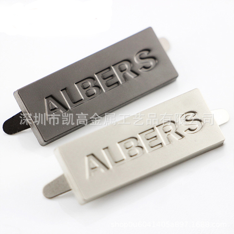 锌合金箱包标牌