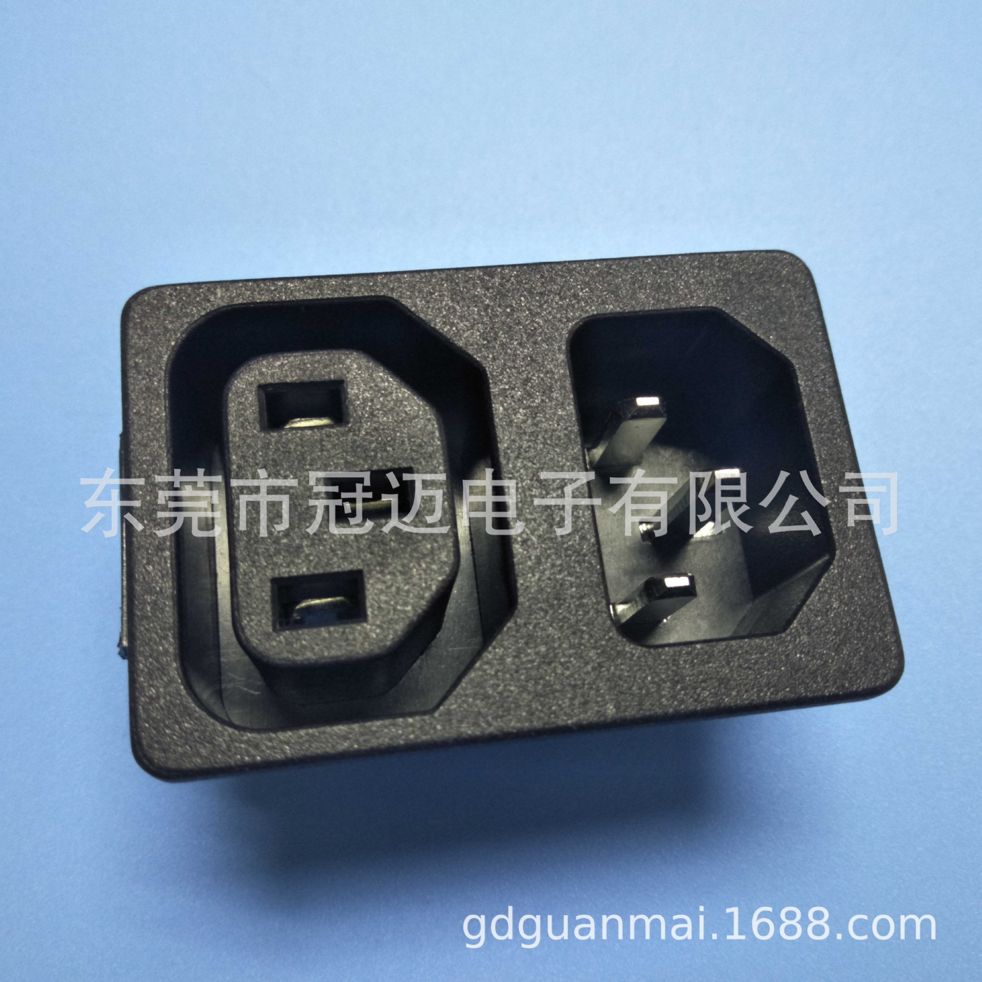 R-3012卡式公座母座 品字型三插 C14 C13 二合一电源输出输入