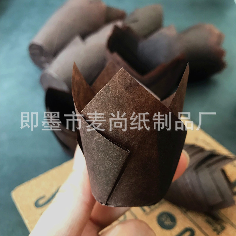 Papel europeo marrón grande, mediano y pequeño tulipán llama muffin papel para hornear pastel bandeja de papel de pan