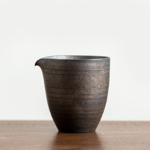 Handmade thin-body Japanese-style fair-trade cup with rust glaze, gold lacquer glaze large public cup, ceramic tea ceremony tea set