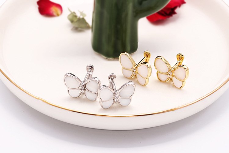 Fashion Retro Butterfly Copper Earrings Wholesale display picture 5