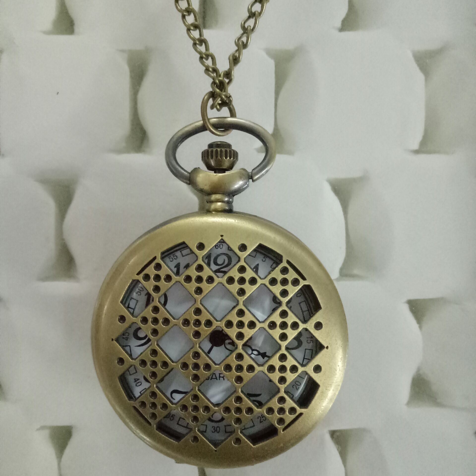 个性创意方格子大号怀表 翻盖石英表 男女士学生复古怀表6008-1|ms