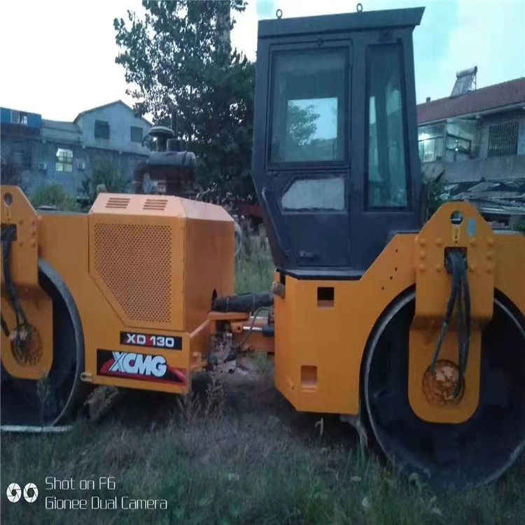 供应徐工142双钢轮压路机，徐工双钢轮震动压路机