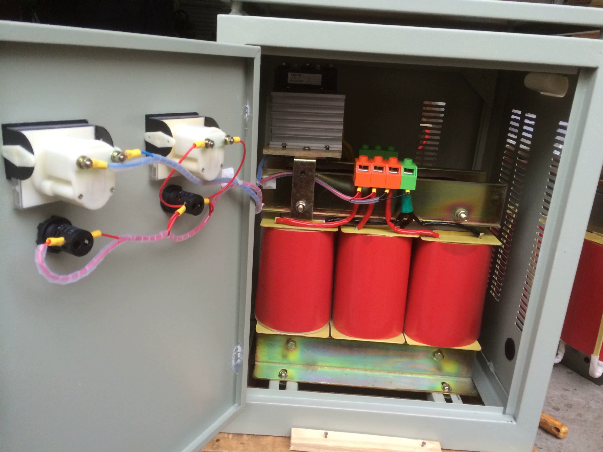 Сертифицированный CE трехфазный выпрямительный трансформатор ZSG-150VA/150 Вт от переменного тока до постоянного тока от 380 В до 50 В